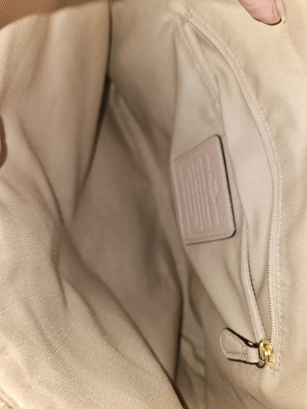 Coach Carryall - Picture 11 of 13